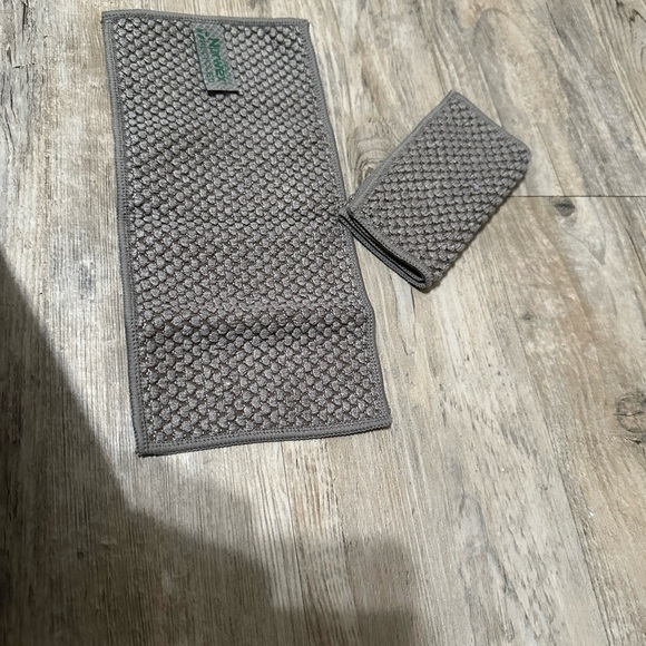 Norwex Textured “mushroom” counter cloths - Picture 3 of 5